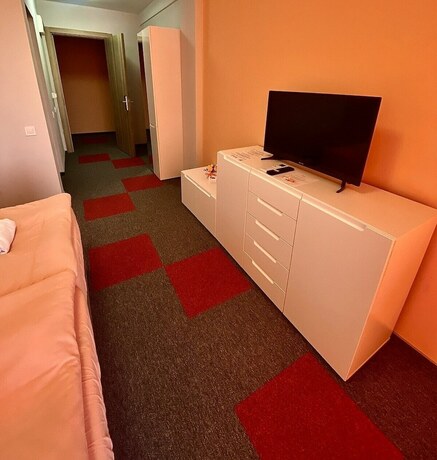 Imagen general del Hotel Ubis hotel. Foto 13