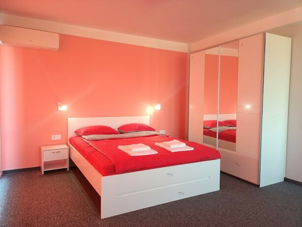 Imagen de la habitación del Hotel Ubis hotel. Foto 18