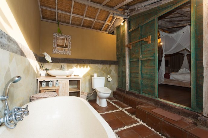 Imagen de la habitación del Hotel Ubud Art Resort. Foto 18