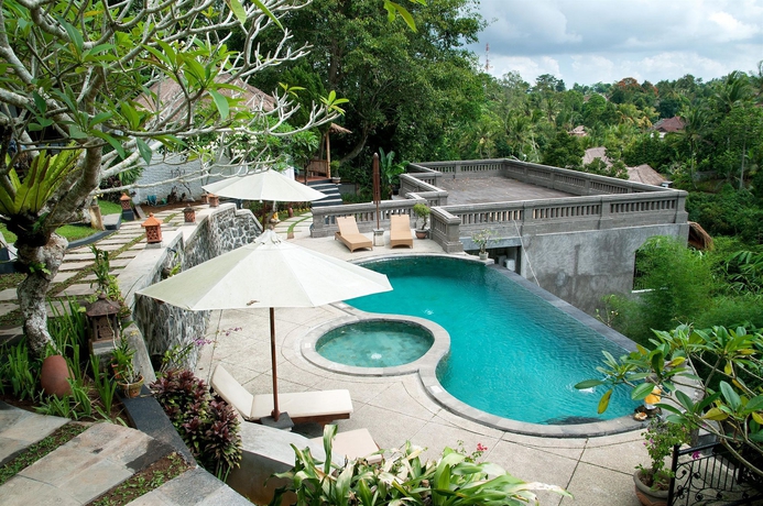 Imagen de la piscina del Hotel Ubud Dedari Villas. Foto 15