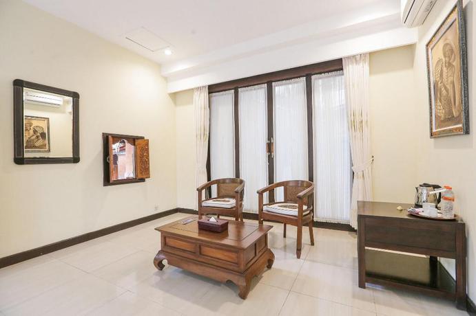 Imagen de los interiores del Hotel Ubud Hotel and Cottages Malang. Foto 20