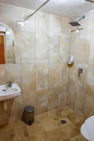 Imagen de la habitación del Hotel Ubud Hotel and Cottages Malang. Foto 14