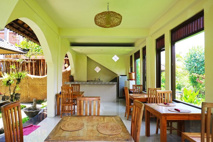 Imagen de los interiores del Hotel Ubud Kerta City. Foto 19