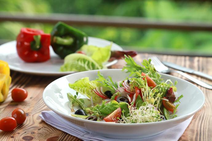 Imagen del bar/restaurante del Hotel Ubud Nyuh Bali Resort and Spa, Lodtunduh. Foto 10