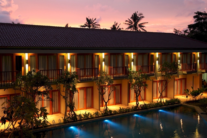 Imagen de la piscina del Hotel Ubud Wana Resort. Foto 12