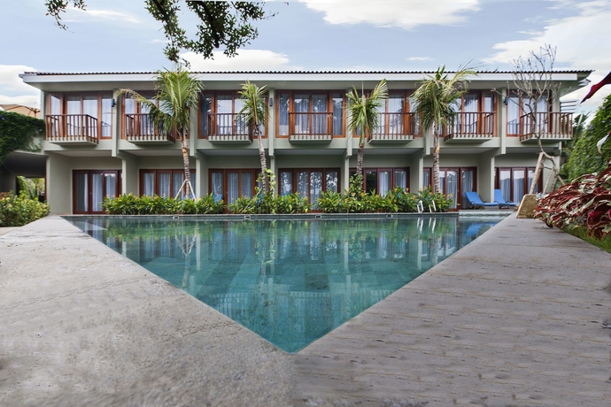 Imagen de la piscina del Hotel Ubud Wana Resort. Foto 13