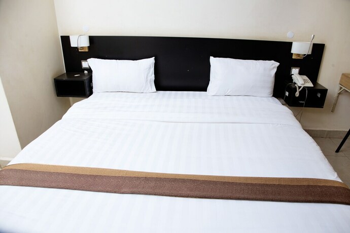 Imagen de la habitación del Hotel Ubuntu Palace. Foto 19