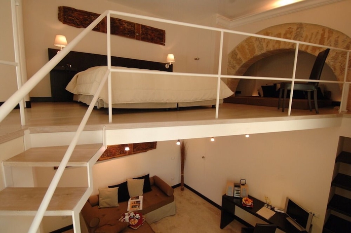 Imagen de los interiores del Hotel Ucciardhome. Foto 17