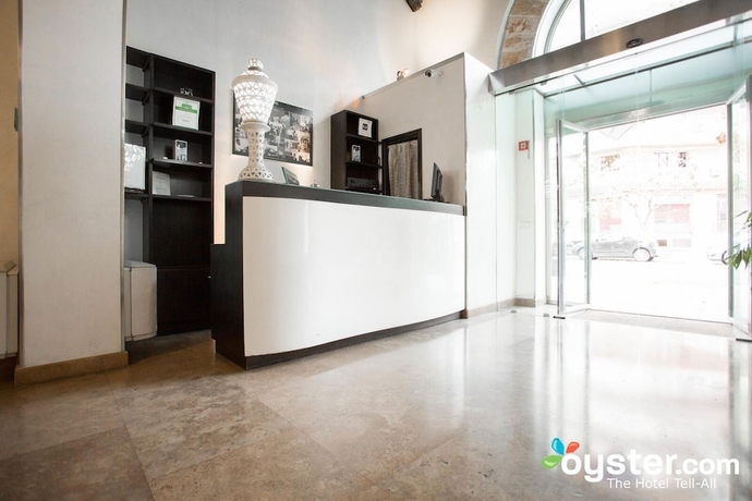 Imagen de los interiores del Hotel Ucciardhome. Foto 18