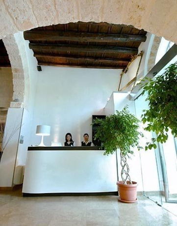 Imagen de los interiores del Hotel Ucciardhome. Foto 19