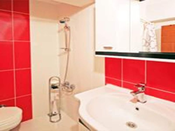 Imagen de la habitación del Hotel Ucem. Foto 3