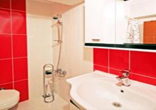 Imagen general del Hotel Ucem Golden Sea. Foto 2