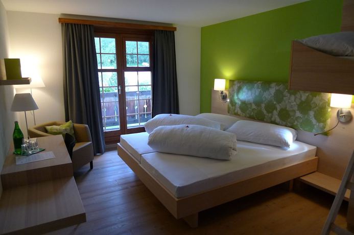 Imagen general del Hotel Ucliva, Curtginet. Foto 1
