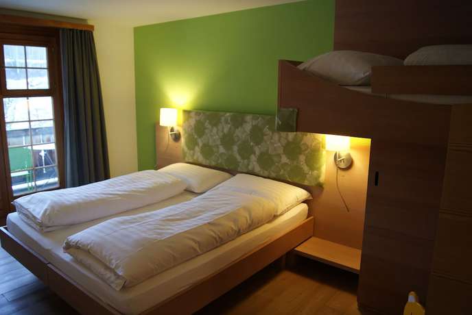 Imagen de la habitación del Hotel Ucliva, Curtginet. Foto 4