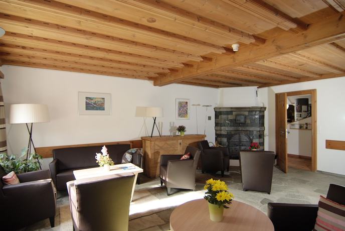 Imagen del bar/restaurante del Hotel Ucliva, Curtginet. Foto 3