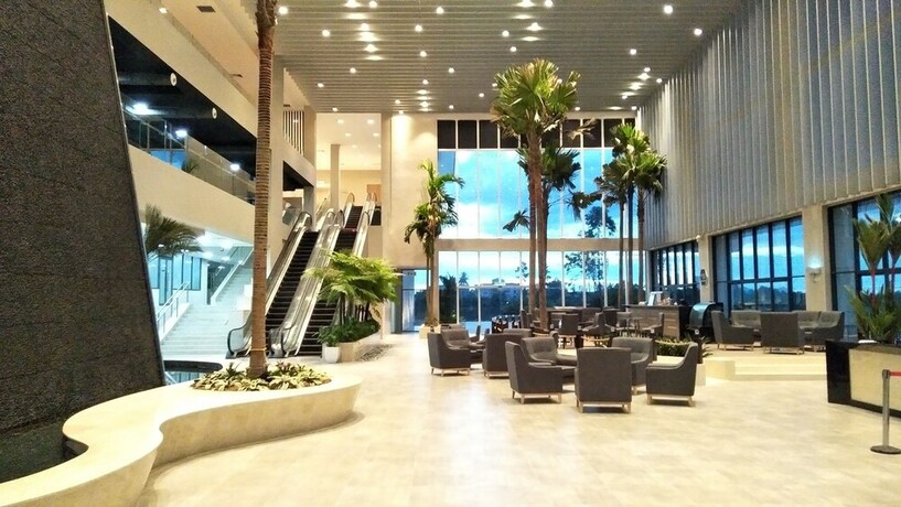 Imagen de los interiores del Hotel Ucsi Kuching. Foto 38