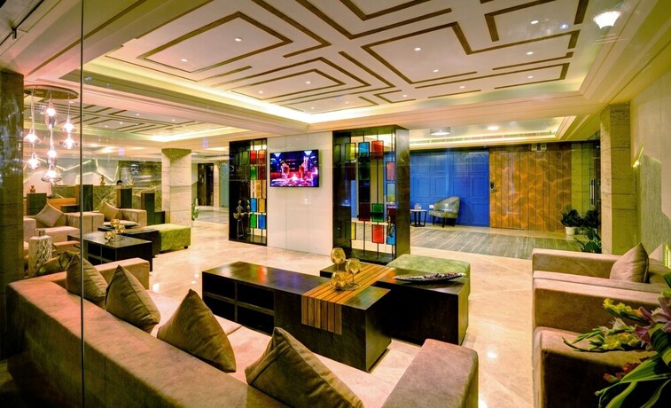 Imagen general del Hotel Udaan Clover Banquet and Spa. Foto 2