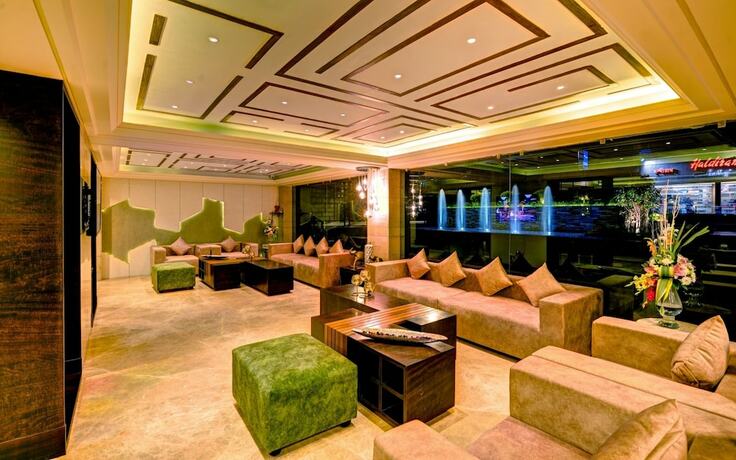 Imagen general del Hotel Udaan Clover Banquet and Spa. Foto 3