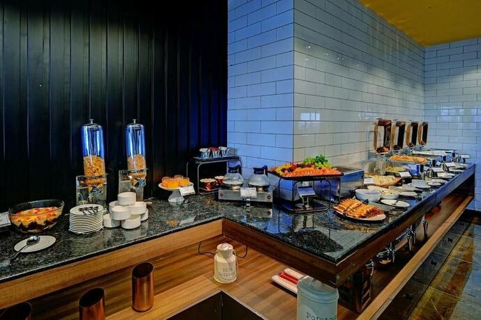 Imagen general del Hotel Udaan Clover Banquet and Spa. Foto 4