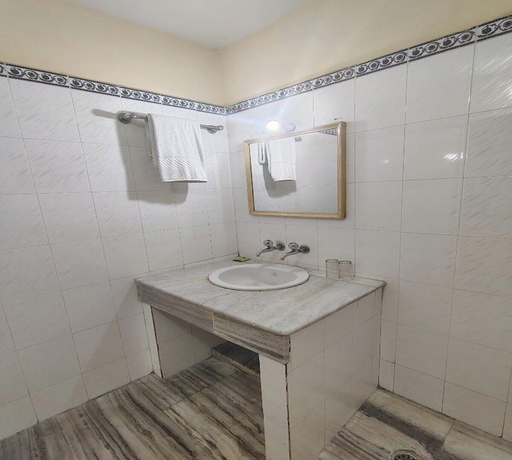 Imagen de la habitación del Hotel Uday Palace, Chamoli. Foto 8