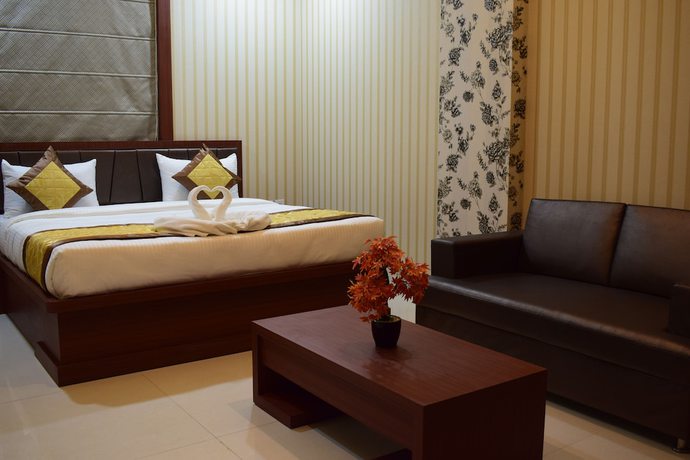 Imagen de la habitación del Hotel Uday Palace. Foto 9