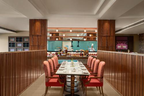 Imagen general del Hotel Uday Palace Navsari, a member of Radisson Individuals. Foto 5