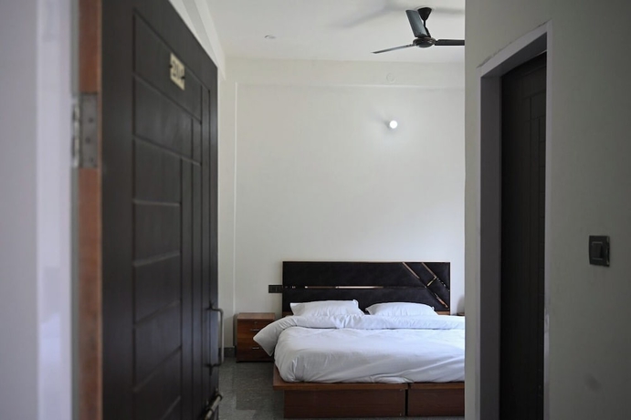 Imagen de la habitación del Hotel Uday Villa. Foto 9