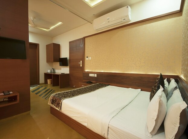 Imagen de la habitación del Hotel Uddhav Vilas. Foto 17