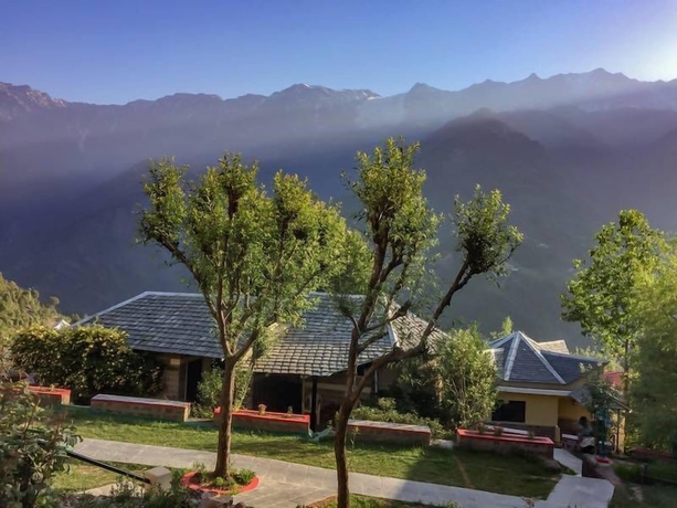 Imagen de los exteriores del Hotel Udechee Huts, Naddi. Foto 18