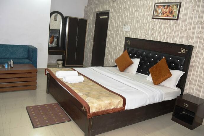 Imagen de la habitación del Hotel Udika Palace. Foto 15