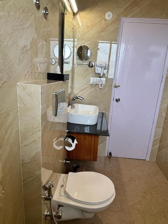 Imagen de los interiores del Hotel Udman Grand Mashobra by Ferns N Petals. Foto 14