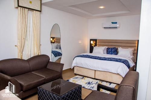 Imagen de la habitación del Hotel Udokanson And Suites. Foto 15