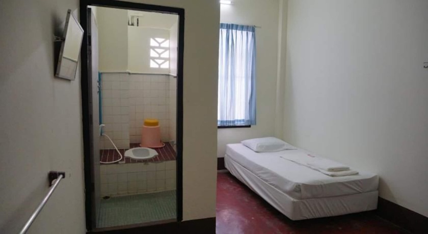 Imagen de los interiores del Hotel Udomsuk. Foto 17