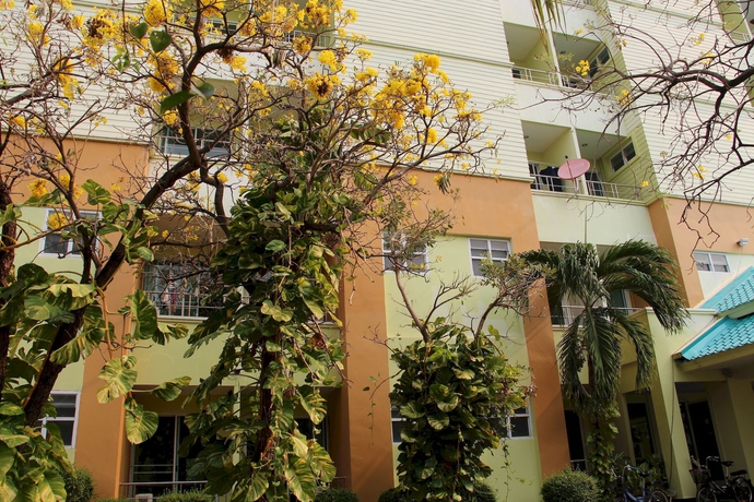 Imagen de los exteriores del Hotel Udoncabana. Foto 12