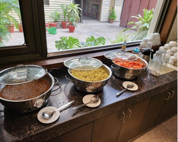 Imagen del bar/restaurante del Hotel Uds Villa. Foto 11