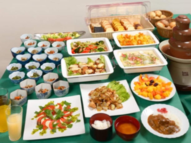 Imagen del bar/restaurante del Hotel Ueda Plaza. Foto 2