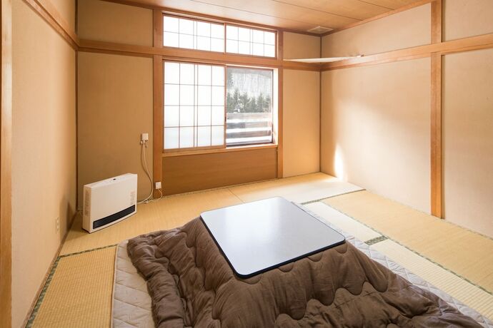 Imagen de la habitación del Hotel Uenohara Lodge Yamanoie. Foto 9