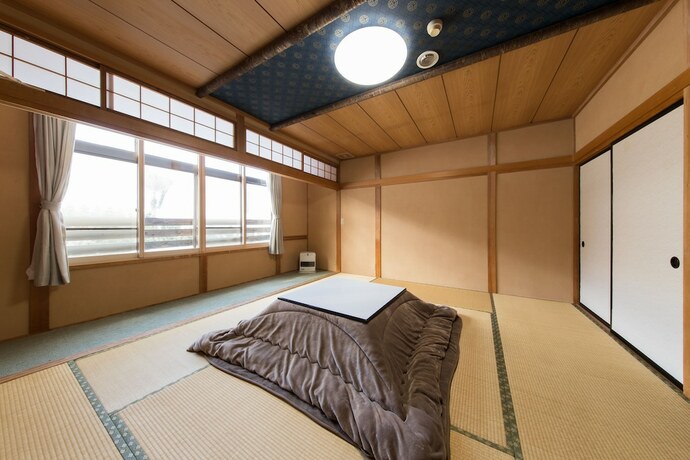 Imagen de la habitación del Hotel Uenohara Lodge Yamanoie. Foto 10