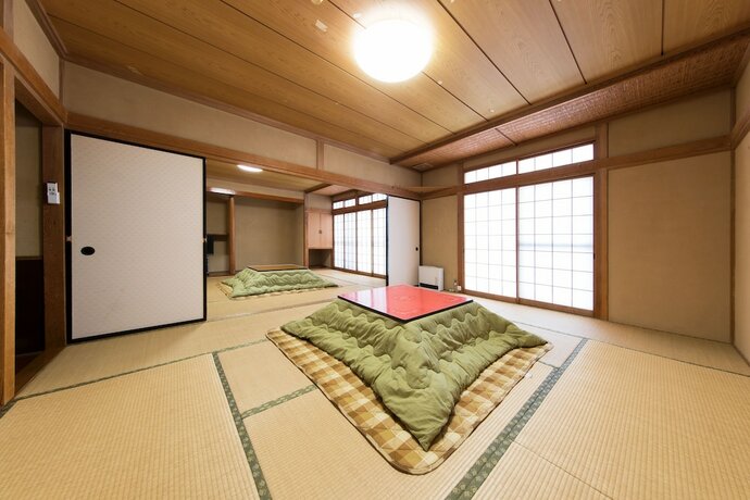 Imagen de la habitación del Hotel Uenohara Lodge Yamanoie. Foto 12