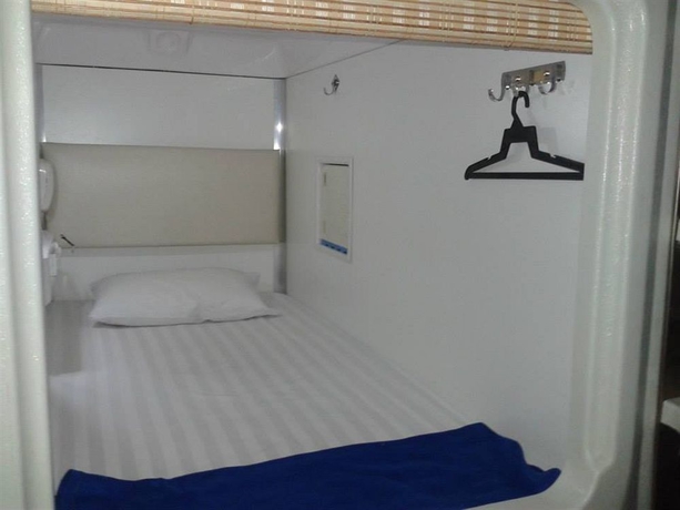 Imagen de la habitación del Hotel Ufo Capsule. Foto 3