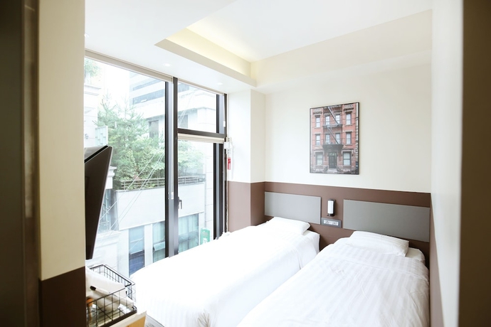 Imagen de la habitación del Hotel Uh. Foto 6