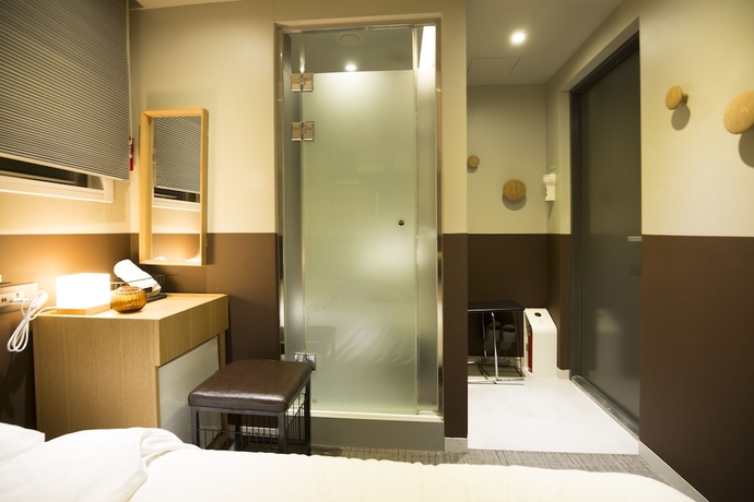 Imagen de la habitación del Hotel Uh. Foto 17