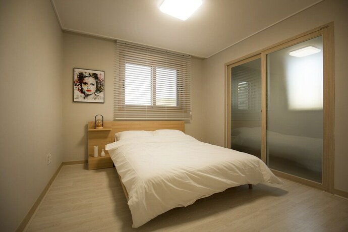 Imagen de la habitación del Hotel Uhgro. Foto 37