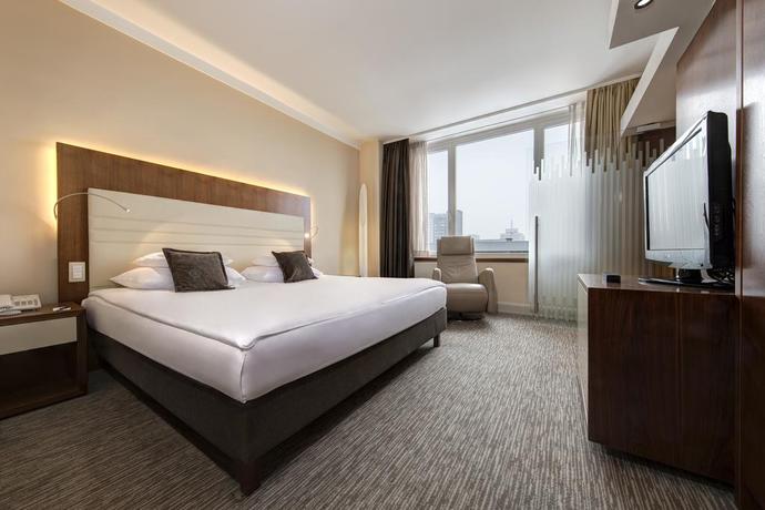 Imagen de la habitación del Hotel Uhotel. Foto 7