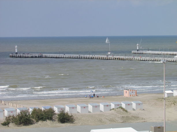 Imagen de los exteriores del Hotel Uilenspiegel. Foto 10