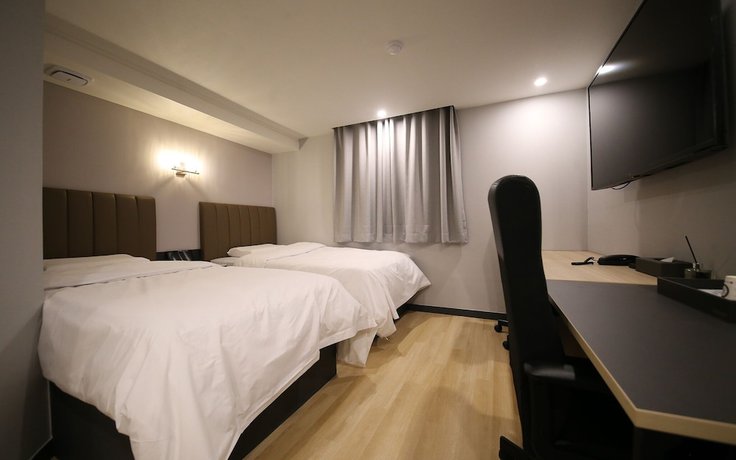 Imagen de la habitación del Hotel Uiwang 25. Foto 16