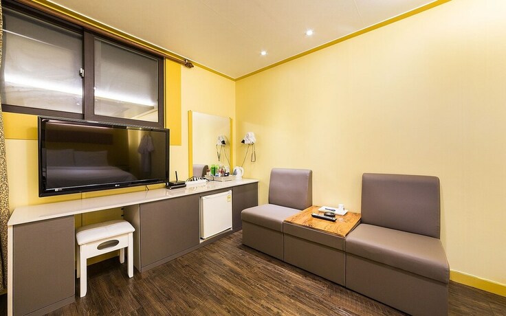 Imagen de la habitación del Hotel Uiwang Luxury. Foto 13