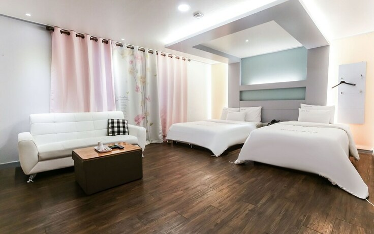 Imagen de la habitación del Hotel Uiwang Luxury. Foto 19