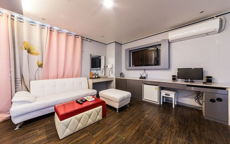 Imagen de la habitación del Hotel Uiwang Luxury. Foto 30