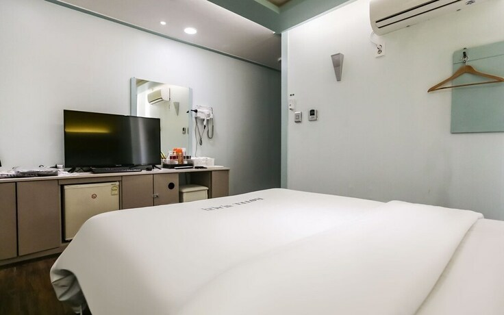 Imagen de la habitación del Hotel Uiwang Luxury. Foto 36